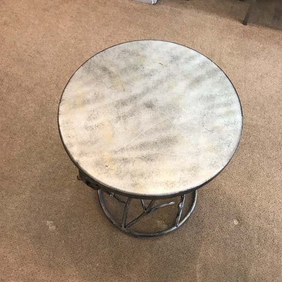 Silver table - Picture 2 of 3